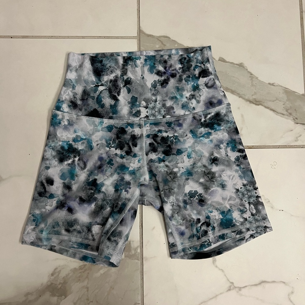 lululemon Align™ High-Rise Short 6"
